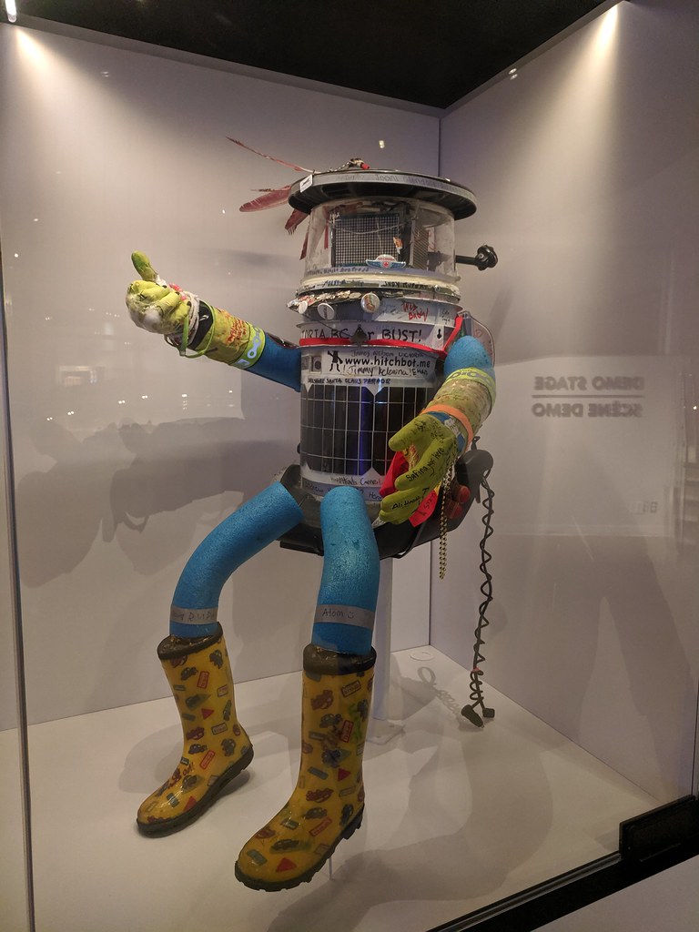 hitchBOT