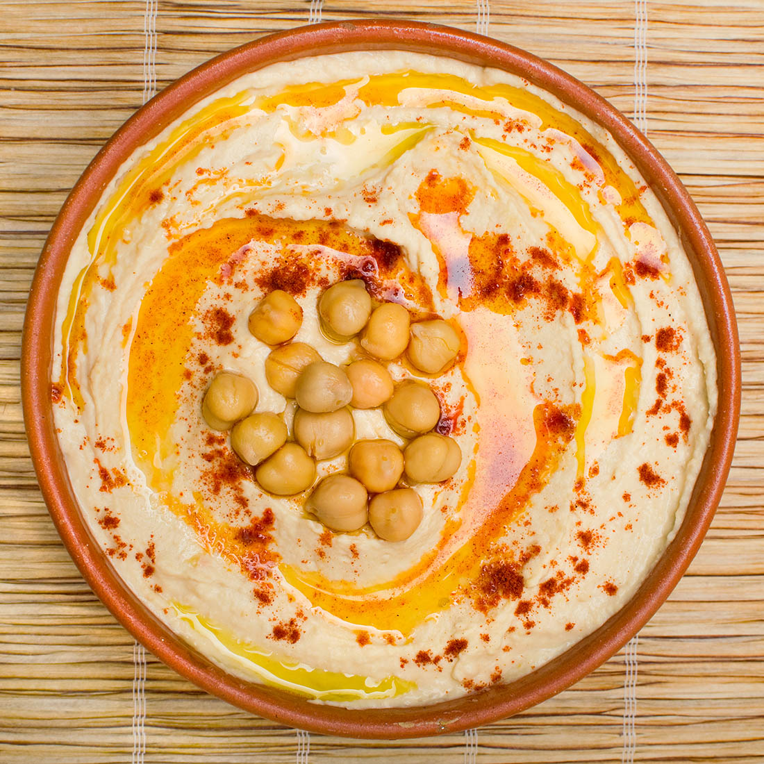Hummus with chickpea pieces