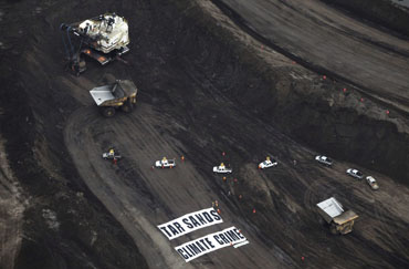 Greenpeace Tar Sands Action, Aerial View