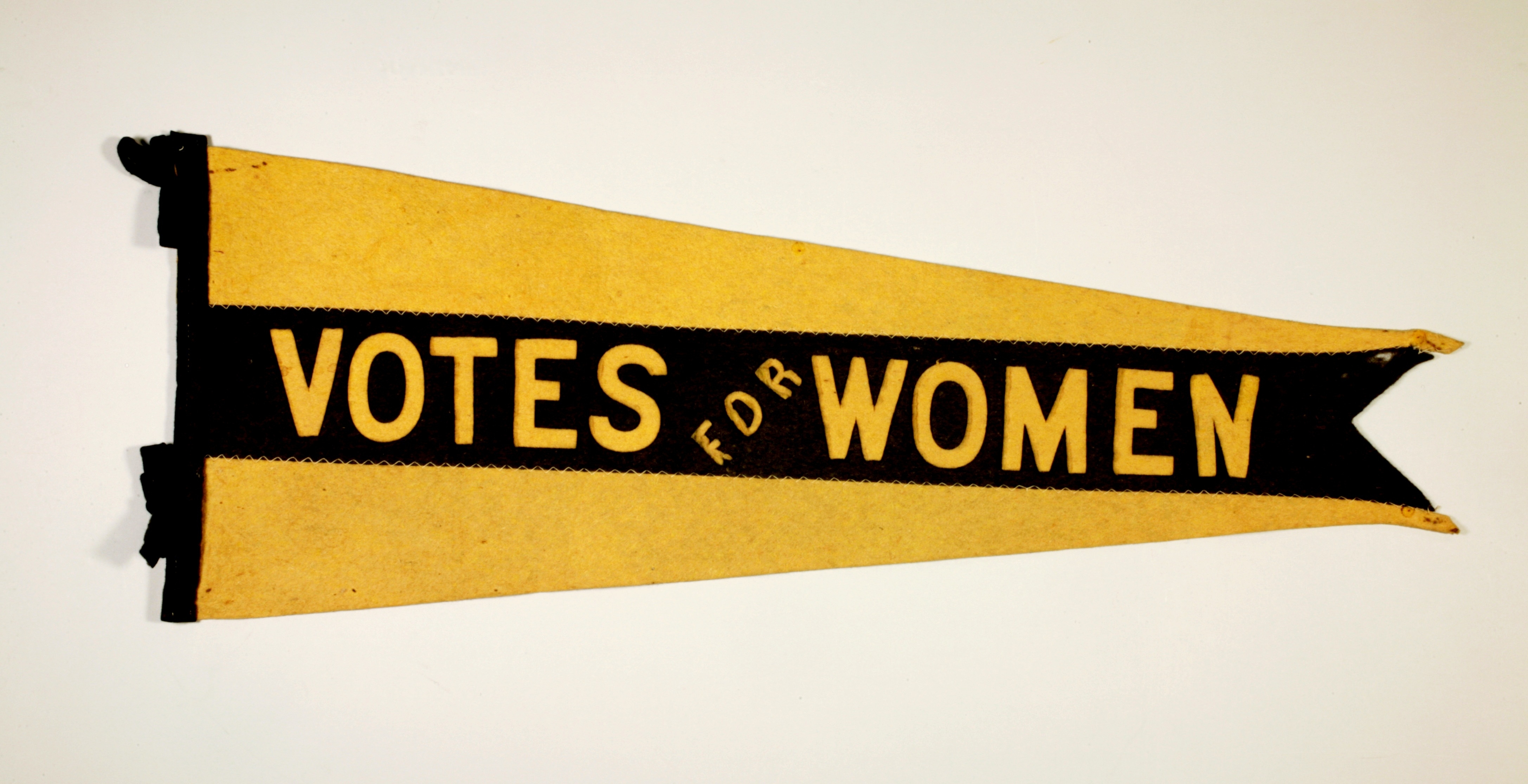 Fanion « Votes for Women » (Droit de vote pour les femmes)