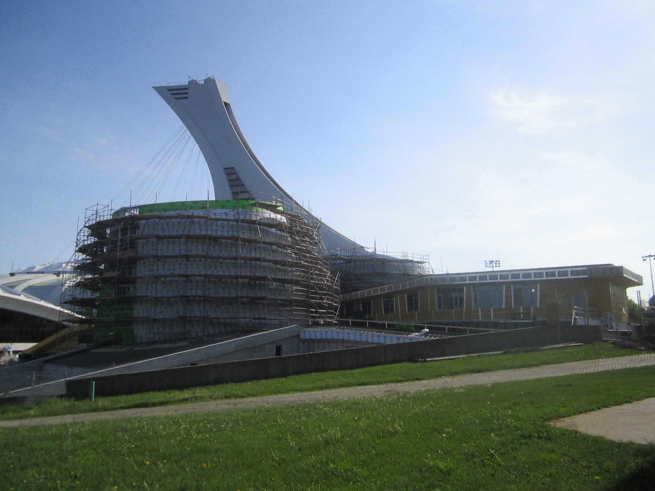 The planetarium under construction in Montréal, 2012. 